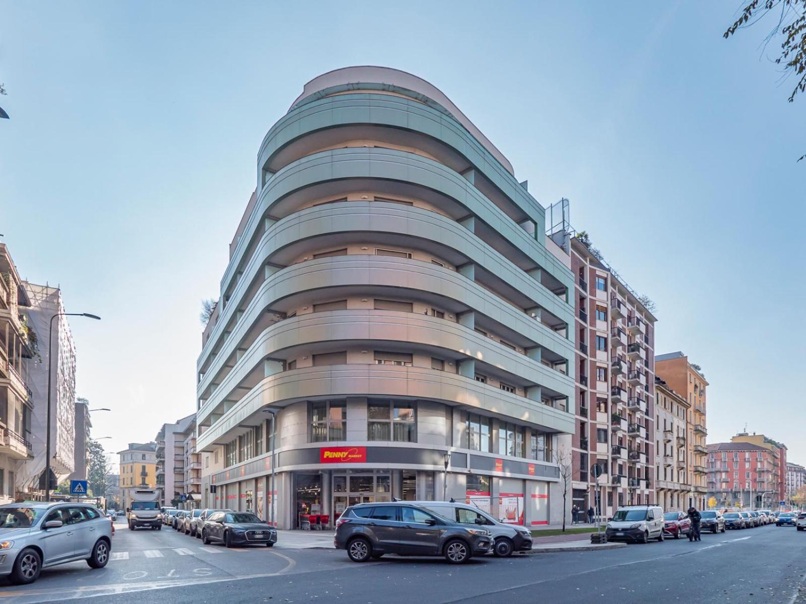 Elegante E Luminoso Con Box Auto A Pochi Passi Da Metropolitana M4 Apartment Milan
